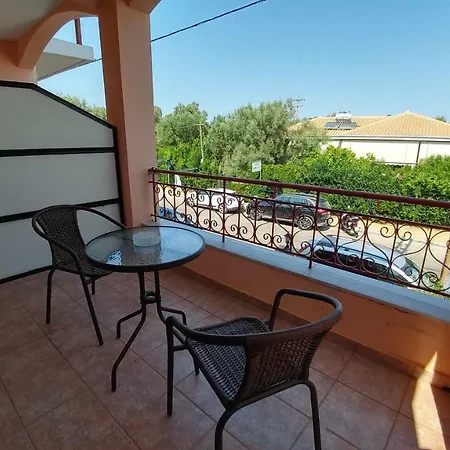 Araxovoli - Aραξοβόλι Lefkada מלון Tsoukaládhes